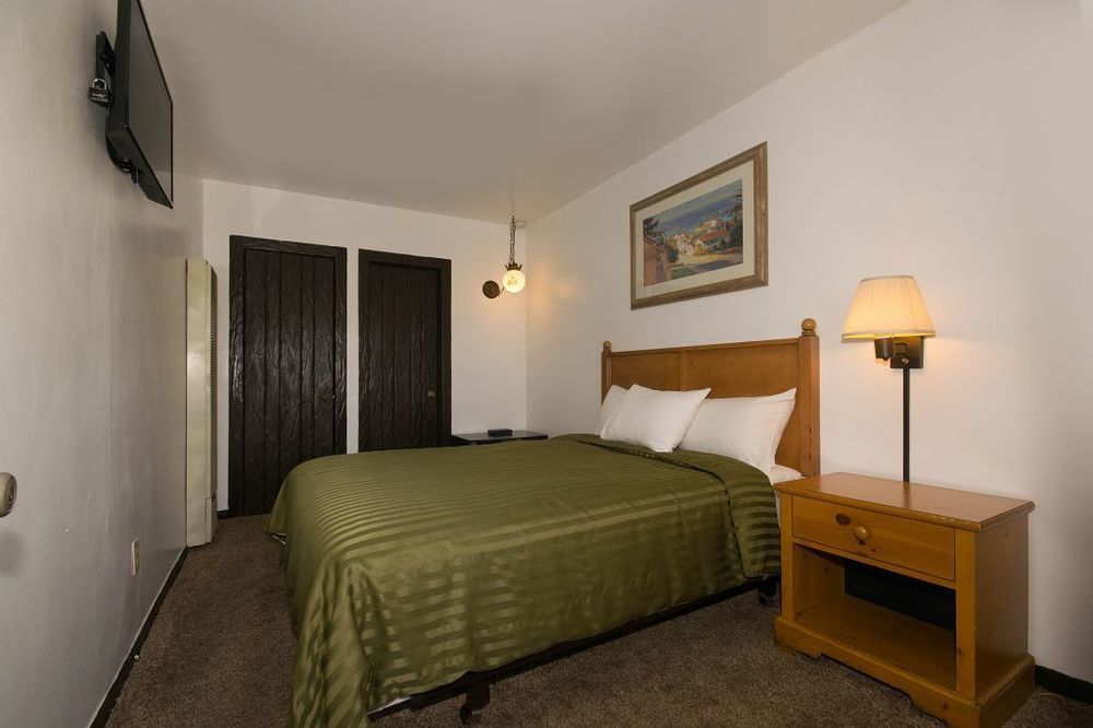 Scandia Motel Carlsbad Exteriör bild