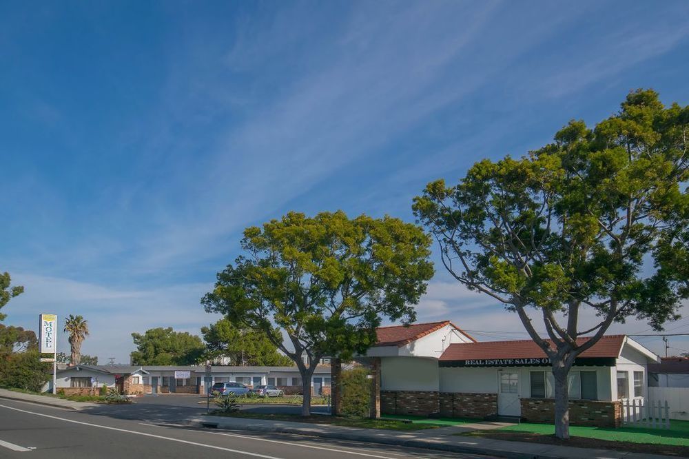 Scandia Motel Carlsbad Exteriör bild